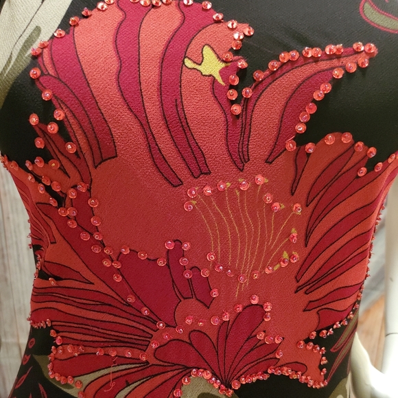 Dress - Picture 3 of 4